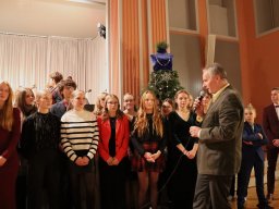 241129Weihnachtsestrade