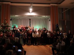 241129Weihnachtsestrade