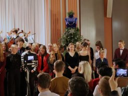 241129Weihnachtsestrade