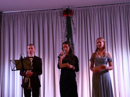 241129Weihnachtsestrade